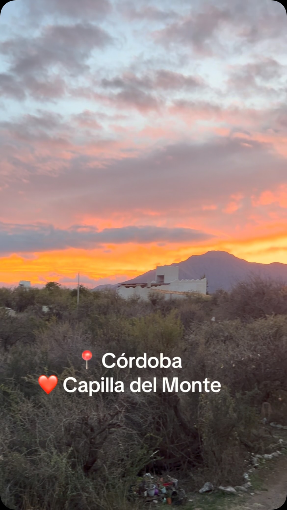 Taos Pueblo, cabañas de montaña | Capilla del Monte 5